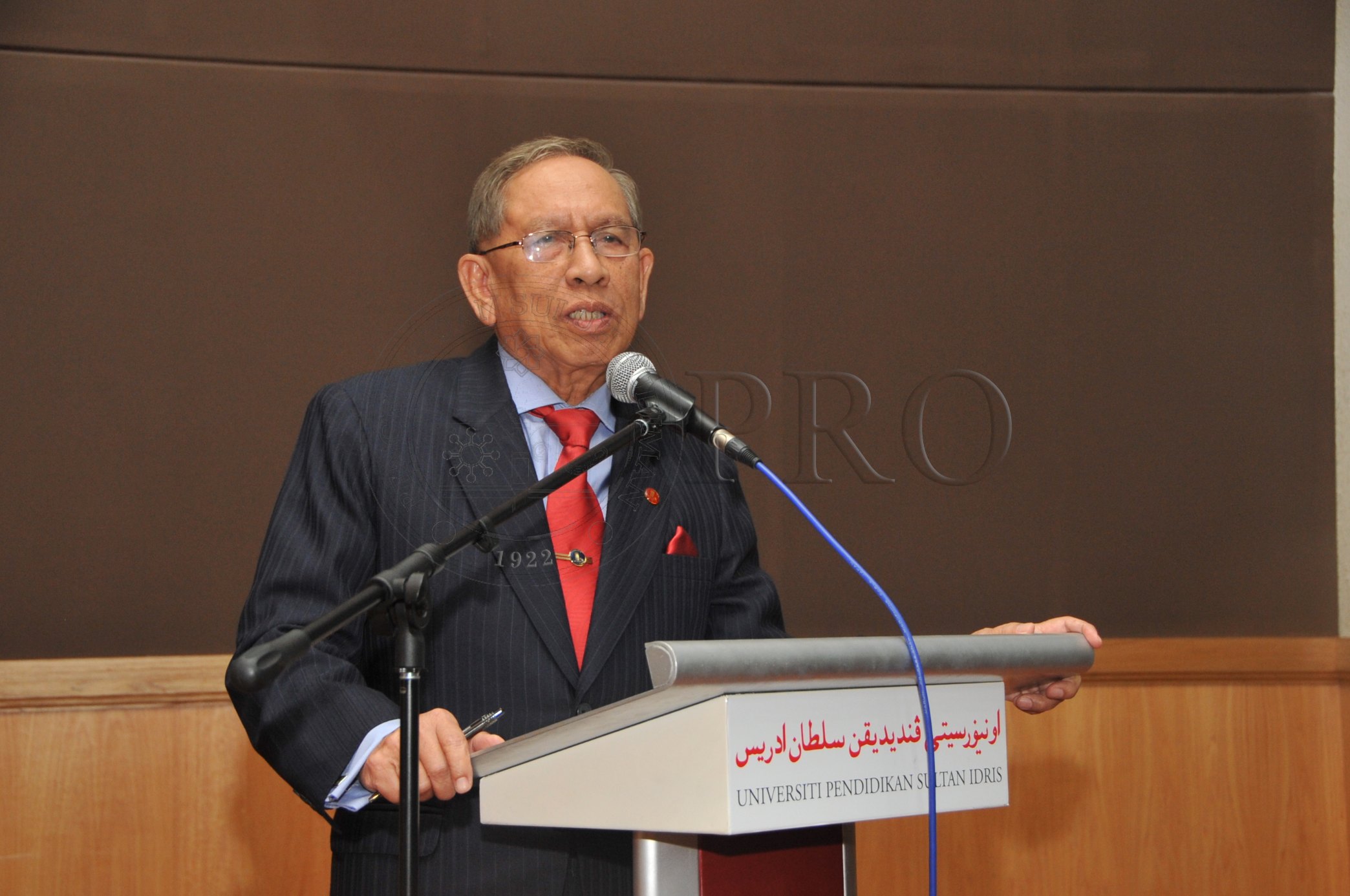 PRO 14 50 RECORD PRO 6869